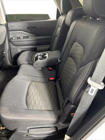 2023 Nissan Pathfinder SV 4WD