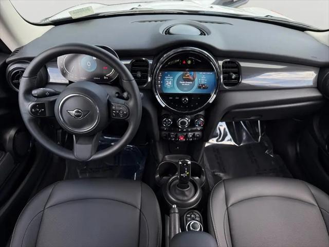 2024 MINI Hardtop Cooper