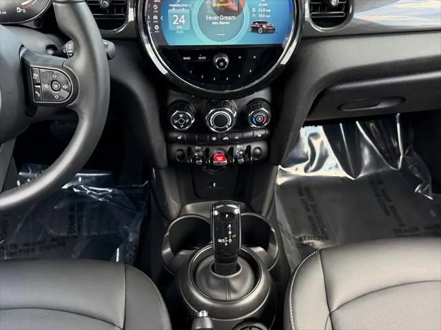 2024 MINI Hardtop Cooper