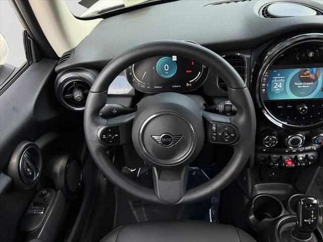 2024 MINI Hardtop Cooper