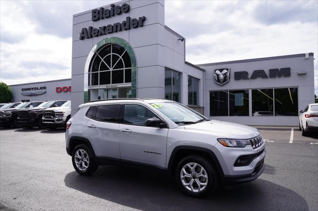 2025 Jeep Compass Latitude 4x4 2025 Jeep Compass Latitude 4x4