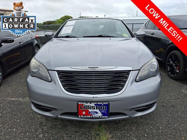 2013 Chrysler 200 S 2013 Chrysler 200 S