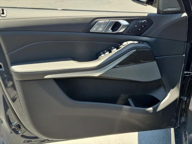 2027 BMW X7 M60i