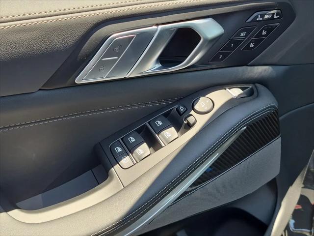 2027 BMW X7 M60i