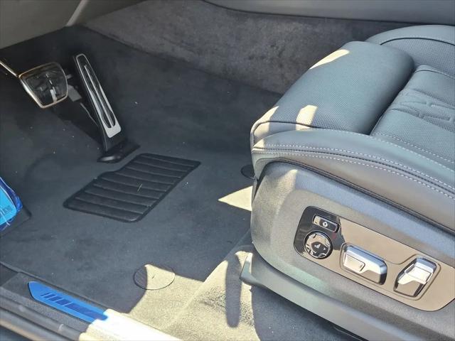 2027 BMW X7 M60i