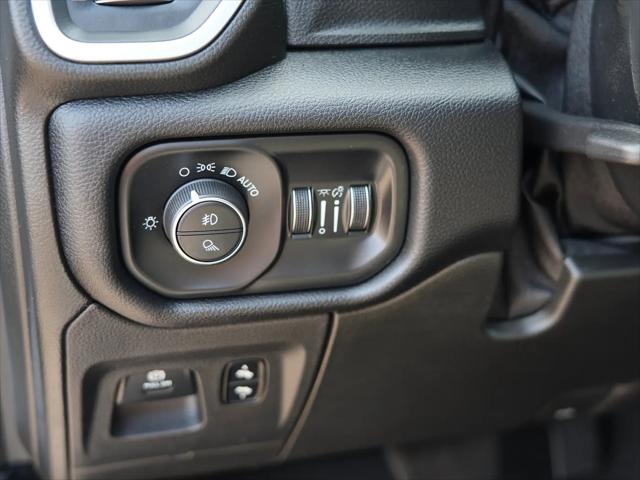 2019 Ram 1500 Big Horn/Lone Star Crew Cab 4x4 57 Box