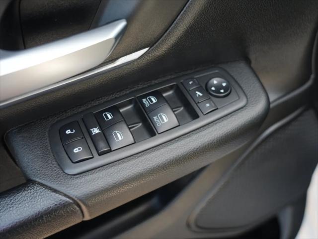 2019 Ram 1500 Big Horn/Lone Star Crew Cab 4x4 57 Box