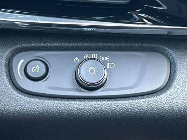 2026 Buick NV Sport Touring FWD