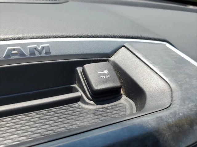 2019 Ram 1500 Big Horn/Lone Star Crew Cab 4x4 57 Box