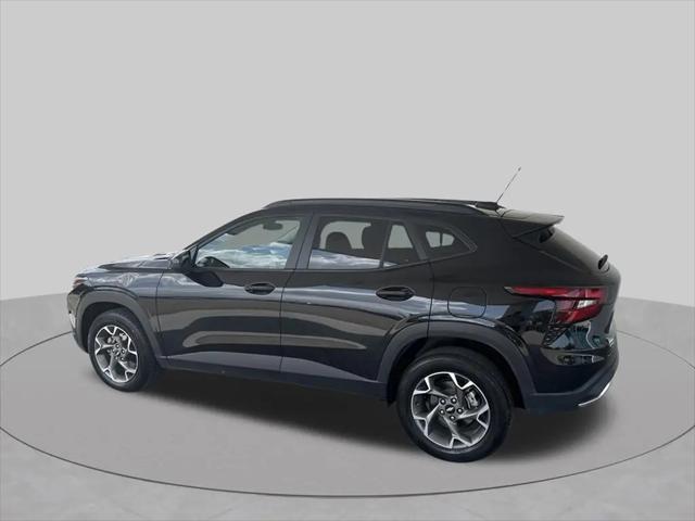 2025 Chevrolet Trax FWD LT