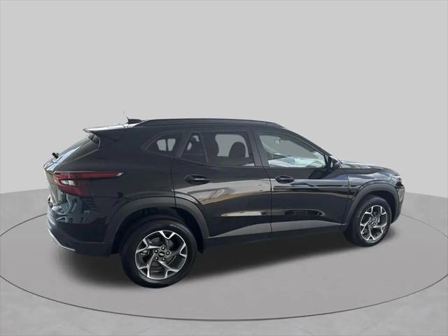 2025 Chevrolet Trax FWD LT
