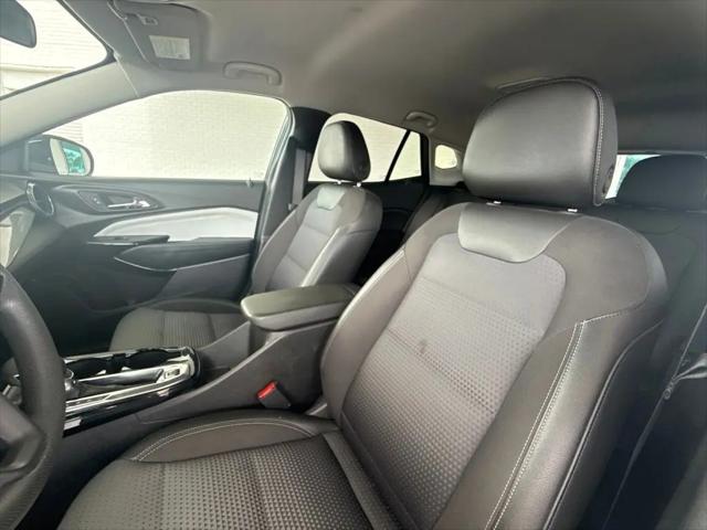 2025 Chevrolet Trax FWD LT