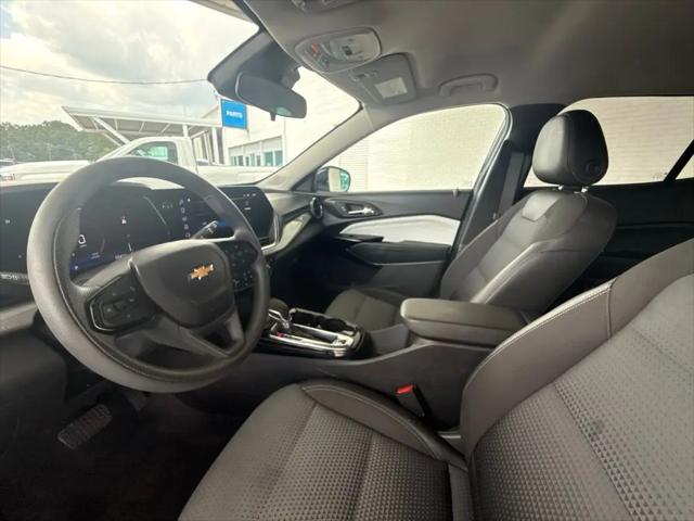 2025 Chevrolet Trax FWD LT