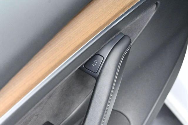 2021 Tesla Model 3 Standard Range Plus Rear-Wheel Drive
