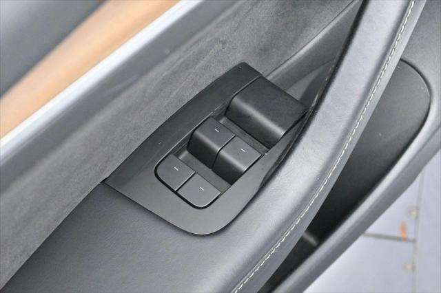 2021 Tesla Model 3 Standard Range Plus Rear-Wheel Drive