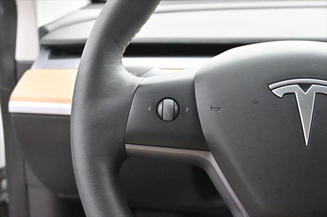 2021 Tesla Model 3 Standard Range Plus Rear-Wheel Drive