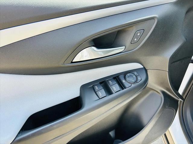 2025 Buick NV Preferred FWD