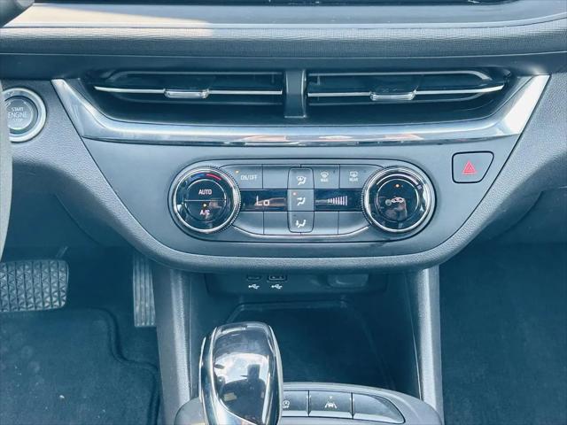 2025 Buick NV Preferred FWD