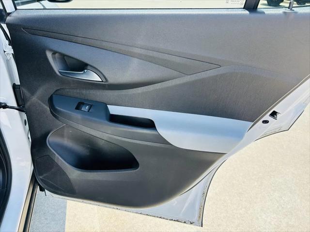 2025 Buick NV Preferred FWD