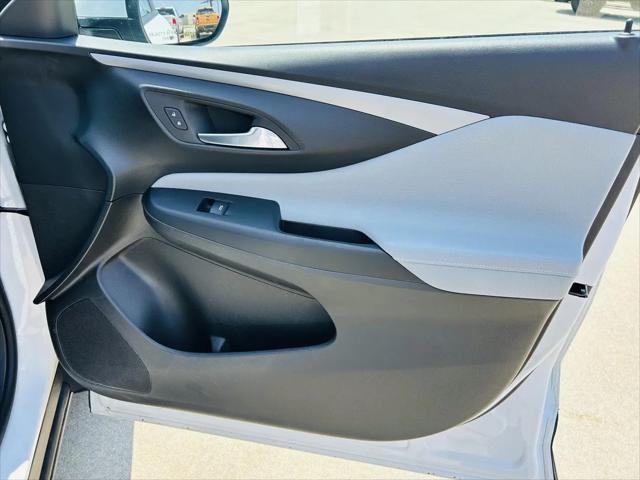 2025 Buick NV Preferred FWD