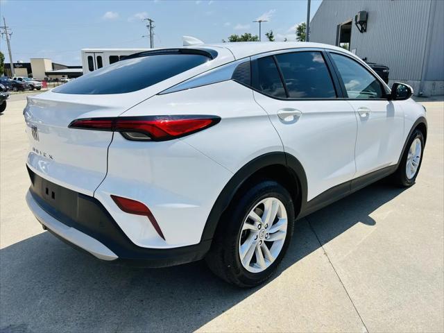 2025 Buick NV Preferred FWD