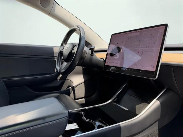 2019 Tesla Model 3 Mid Range