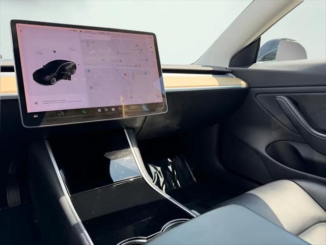 2019 Tesla Model 3 Mid Range
