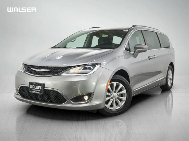 2019 Chrysler Pacifica Touring L for sale in Burnsville, MN