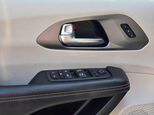 2022 Chrysler Pacifica Touring L AWD