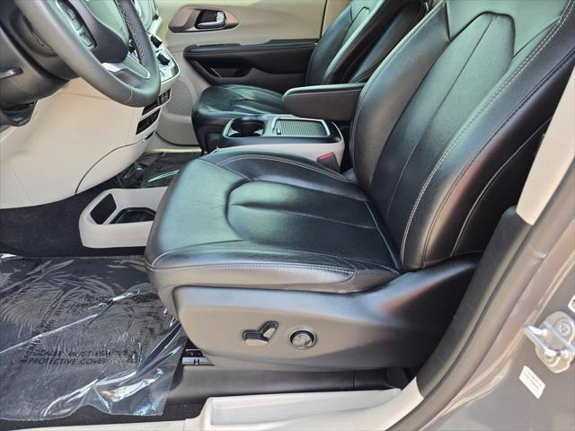 2022 Chrysler Pacifica Touring L AWD