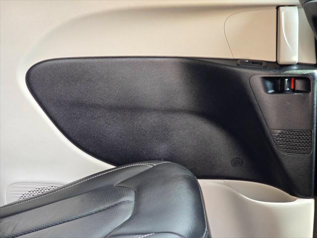 2022 Chrysler Pacifica Touring L AWD