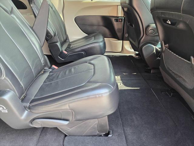 2022 Chrysler Pacifica Touring L AWD