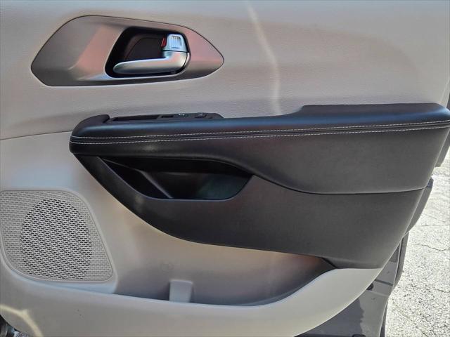 2022 Chrysler Pacifica Touring L AWD