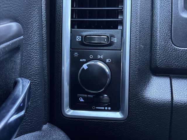 2024 Ram 1500 Classic Warlock Crew Cab 4x2 57 Box