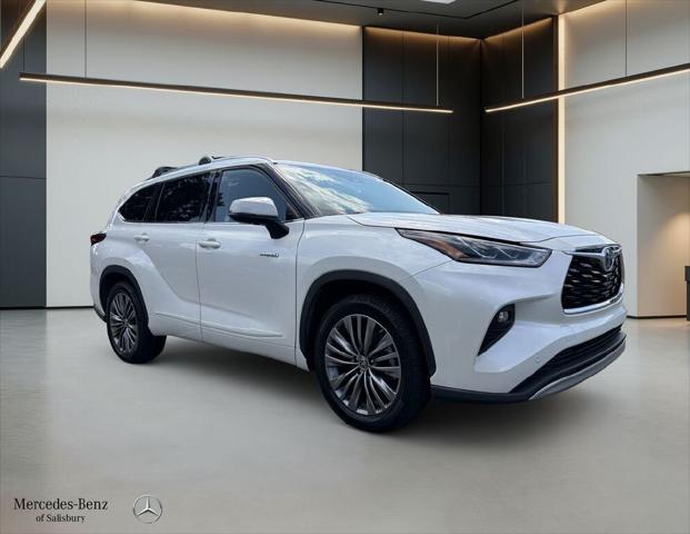 2020 Toyota Highlander Hybrid Platinum