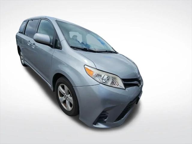 2019 Toyota Sienna LE 8 Passenger