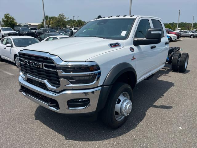 2026 RAM 5500 Chassis RAM 5500 TRADESMAN CHASSIS CREW CAB 4X4 84 CA