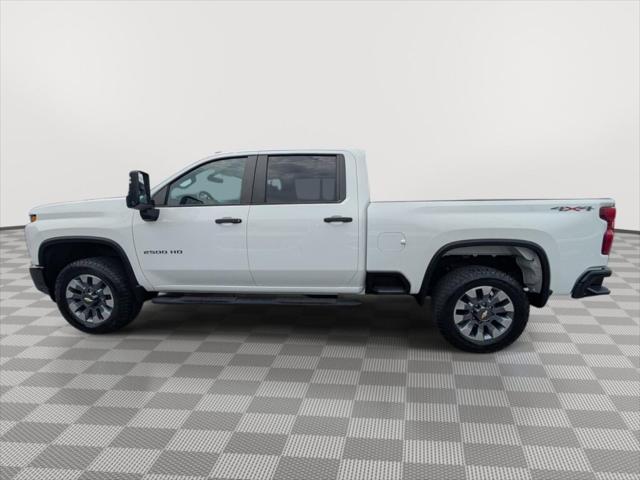 2022 Chevrolet Silverado 2500HD 4WD Crew Cab Standard Bed Custom