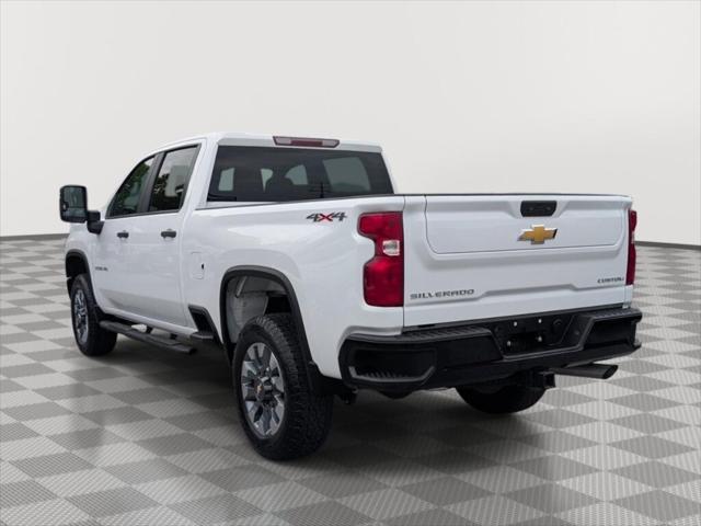 2022 Chevrolet Silverado 2500HD 4WD Crew Cab Standard Bed Custom