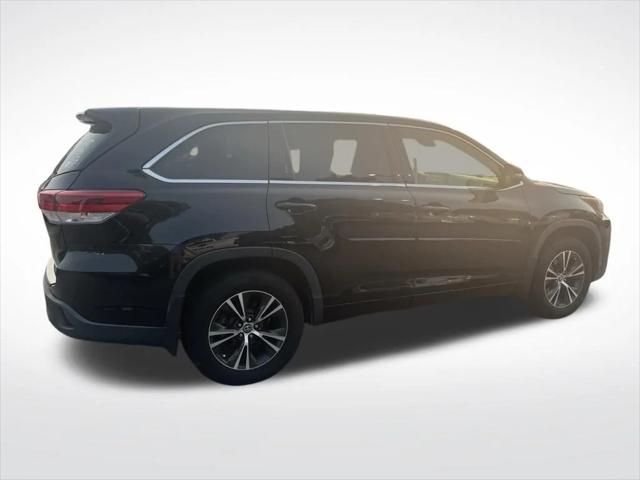 2018 Toyota Highlander LE 2018 Toyota Highlander LE