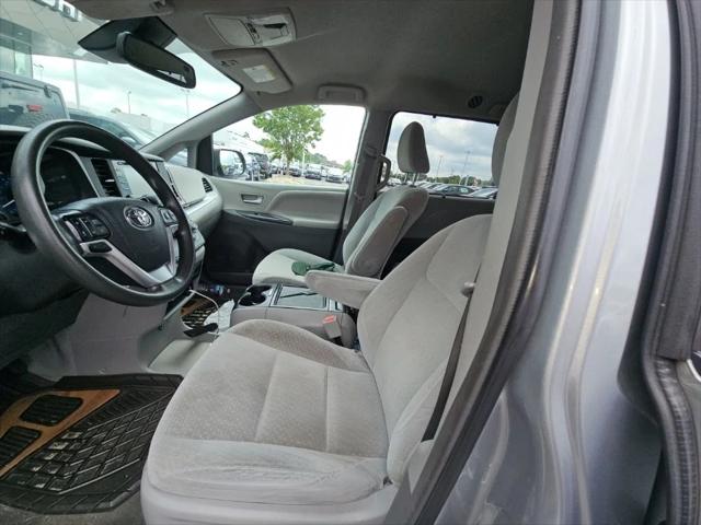 2019 Toyota Sienna LE 8 Passenger