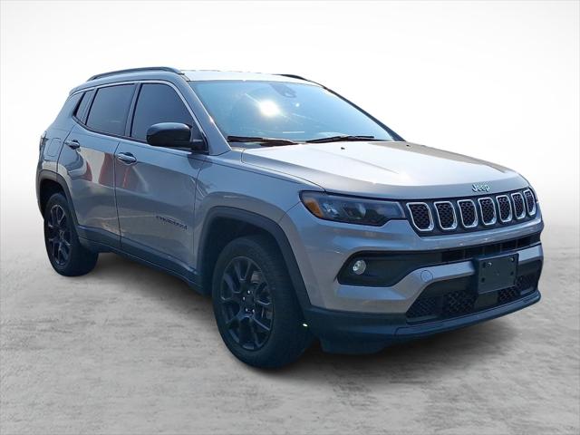 2023 Jeep Compass Latitude Lux FWD 2023 Jeep Compass Latitude Lux FWD