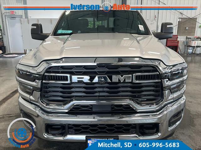 2026 RAM Ram 3500 RAM 3500 TRADESMAN CREW CAB 4X4 8 BOX