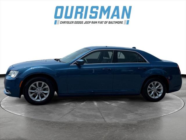 2023 Chrysler 300 Touring 2023 Chrysler 300 Touring