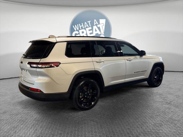 2023 Jeep Grand Cherokee L Altitude 4x4 2023 Jeep Grand Cherokee L Altitude 4x4
