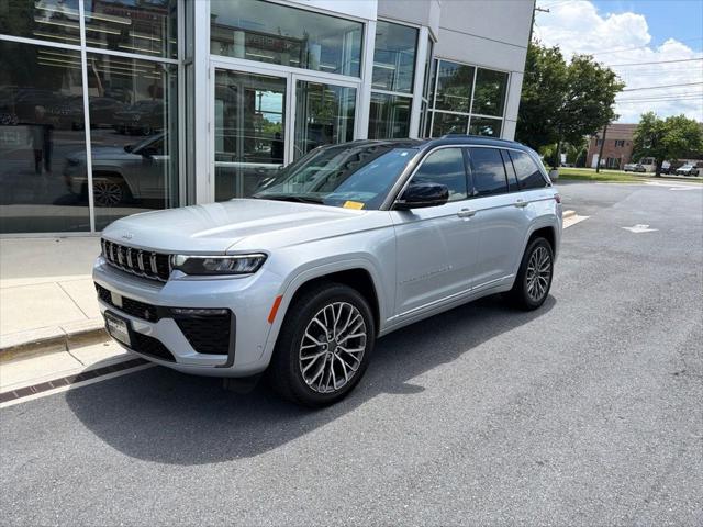 2026 Jeep Grand Cherokee Summit 4x4 2026 Jeep Grand Cherokee Summit 4x4