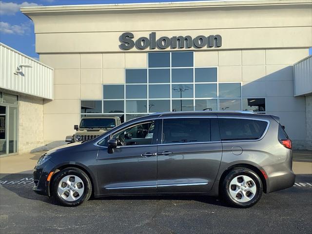 2017 Chrysler Pacifica Touring-L Plus
