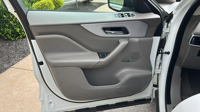 2017 Jaguar F-PACE 35t R-Sport