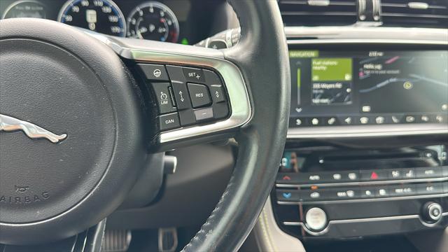 2017 Jaguar F-PACE 35t R-Sport