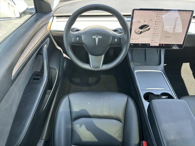 2021 Tesla Model 3 Standard Range Plus Rear-Wheel Drive